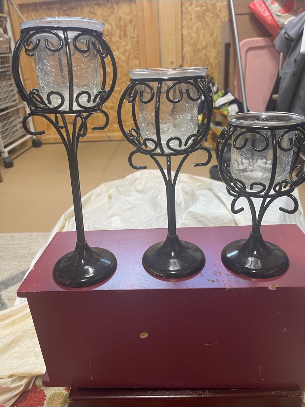 Set of 3 Black Metal CandlSet of 3 Black Metal Candle Holders with Crackle Glass